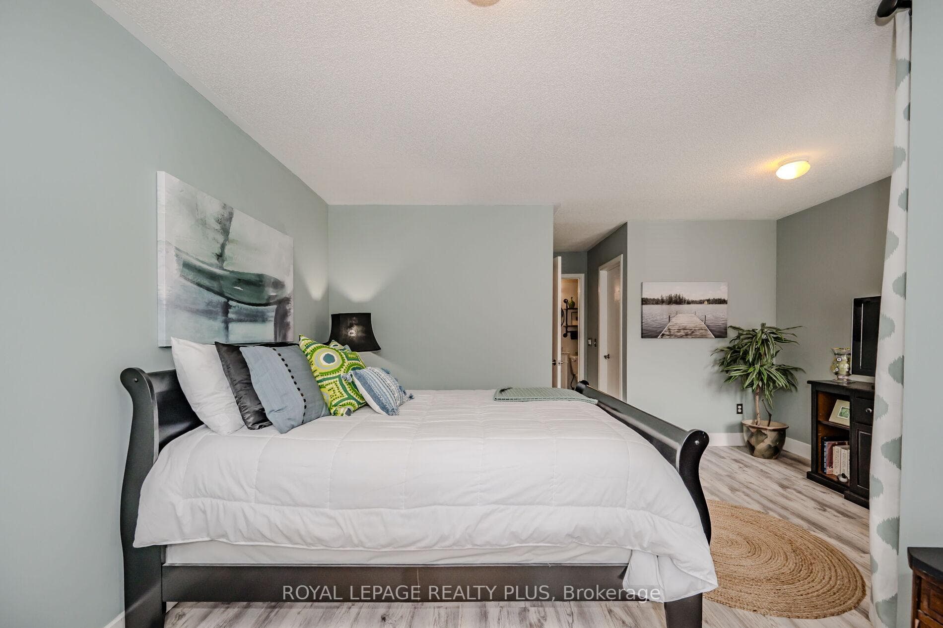 2088 Leanne Boulevard Unit 27 photo 16