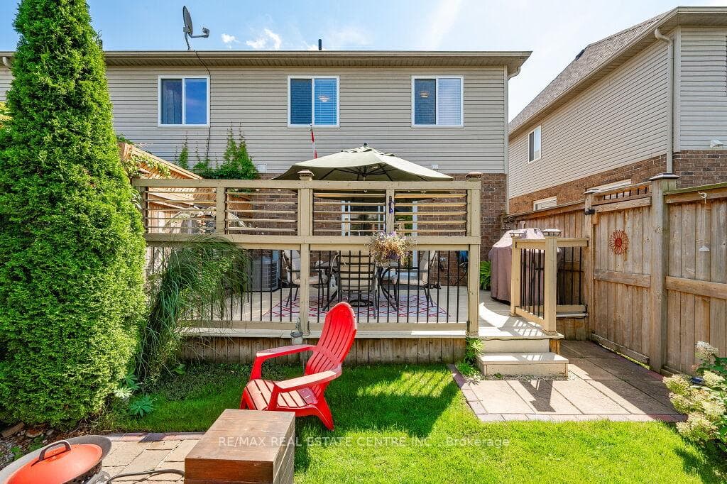 16 Couling Crescent photo 22