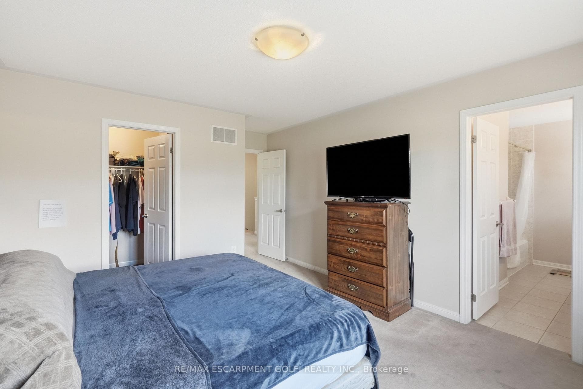 240 Emick Drive photo 19