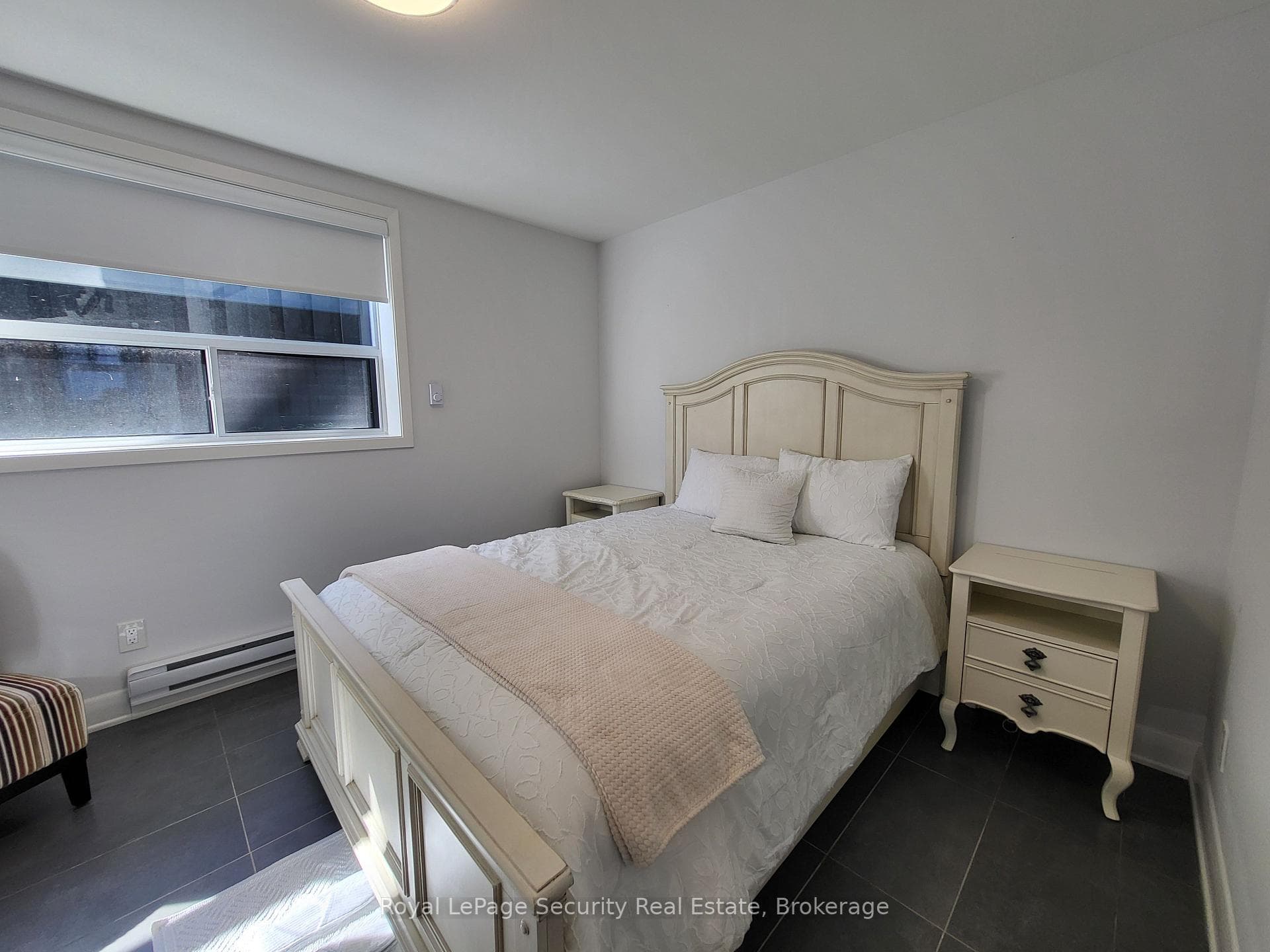 328 Lakeshore Road Unit 2 photo 5