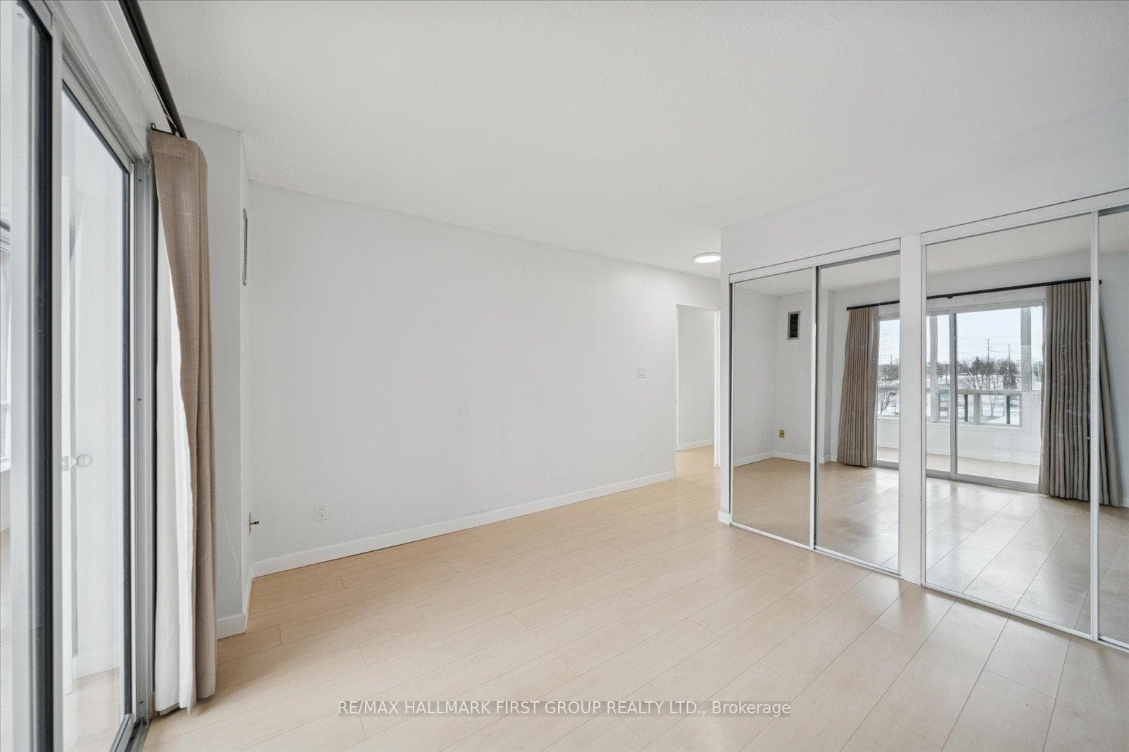 711 Rossland Road Unit 508 photo 13