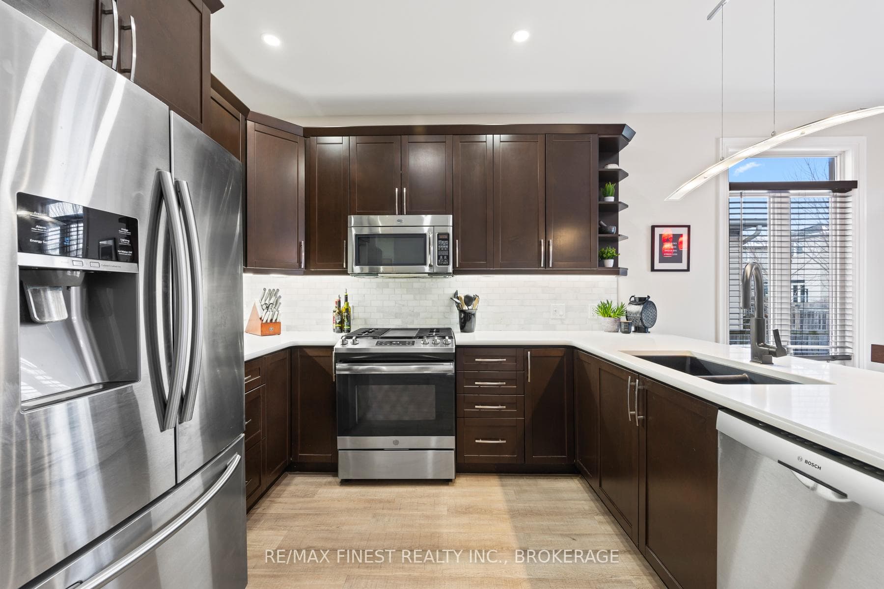 1330 Grace Avenue photo 13