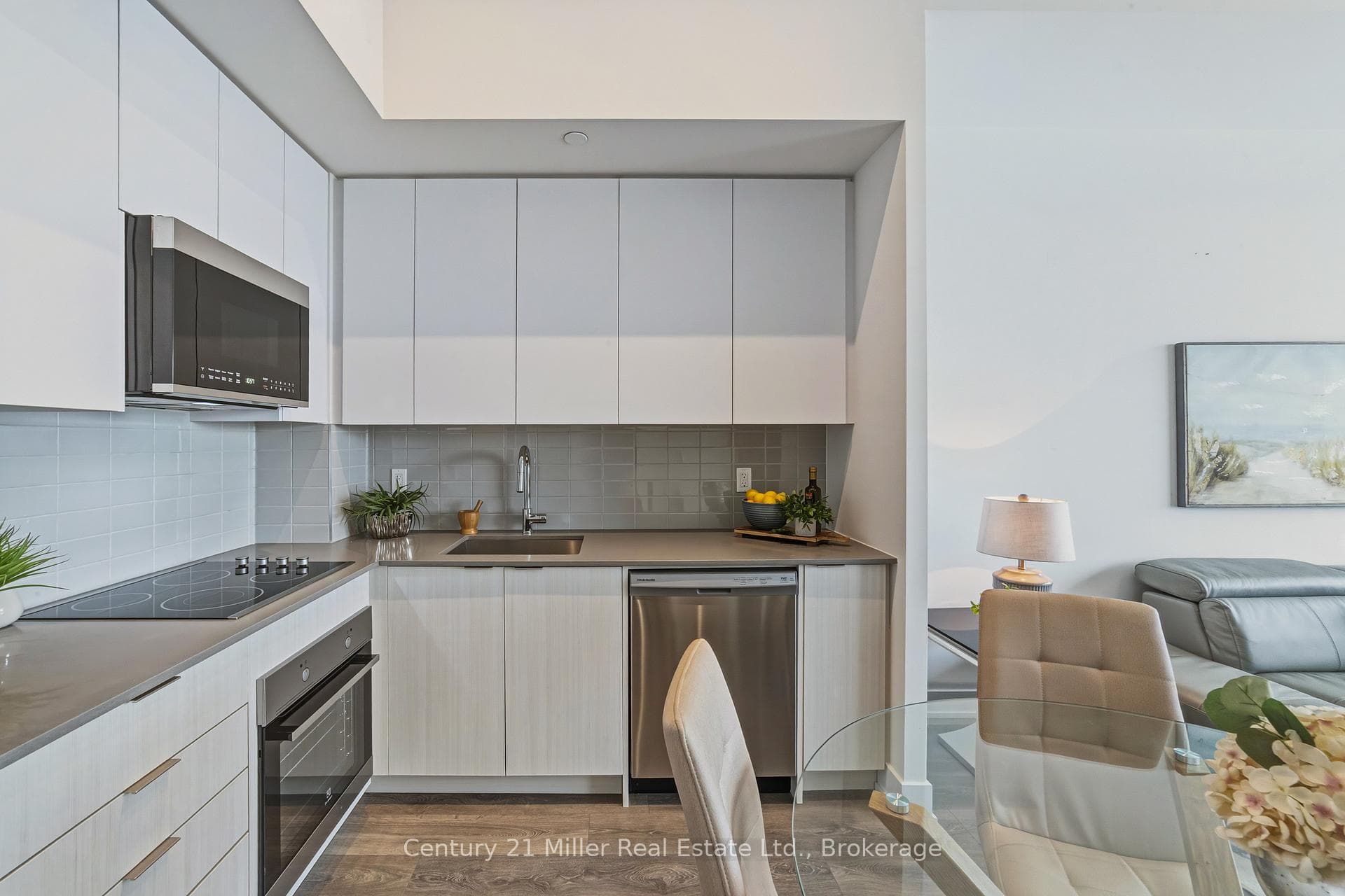 297 Oak Walk Drive Unit 320 photo 14