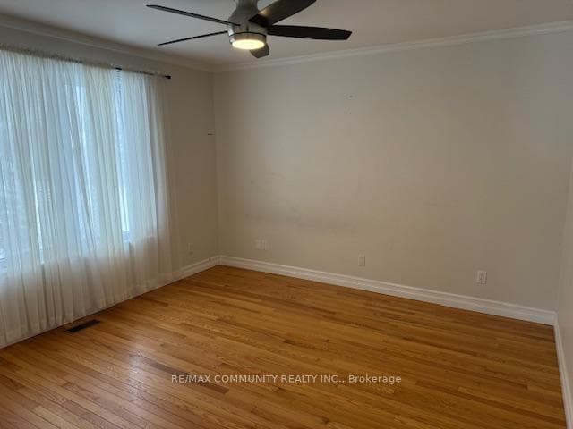 1841 Belvedere Crescent photo 12