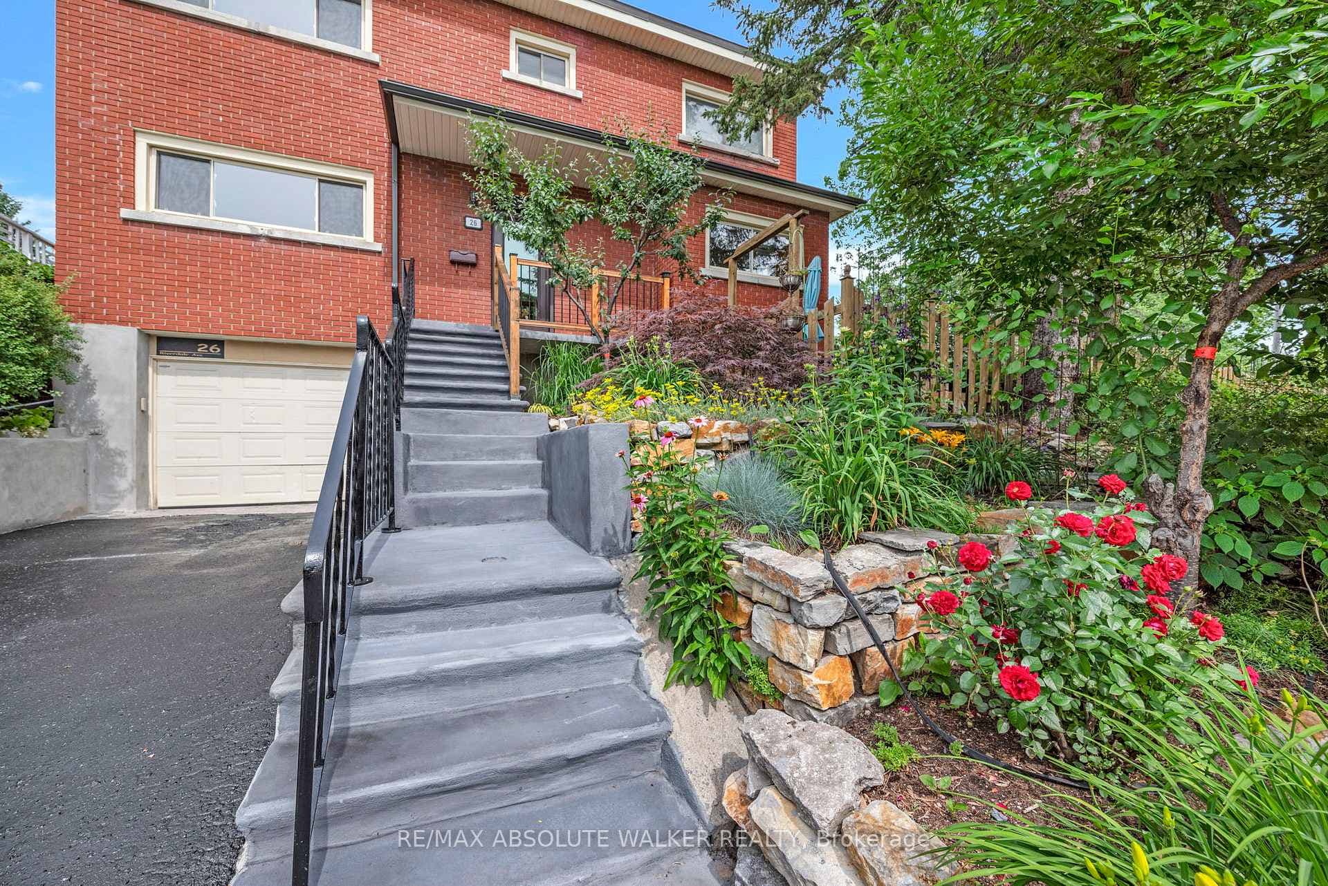 26 Riverdale Avenue photo 2