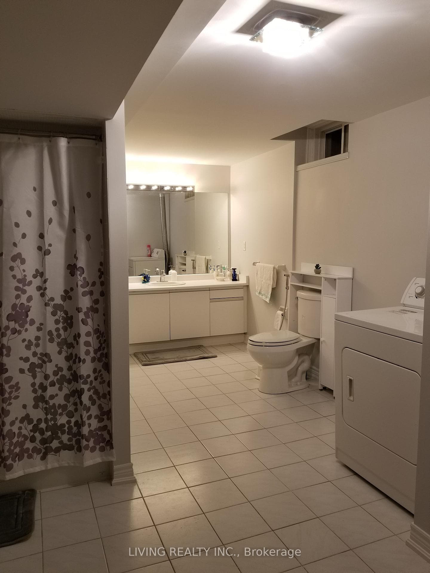 243 Butterfield Crescent Unit Lower photo 16