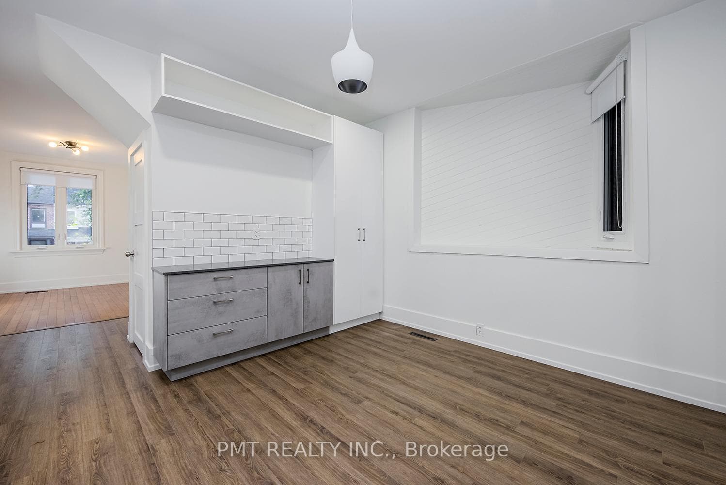 732 Indian Road Unit 1 photo 7