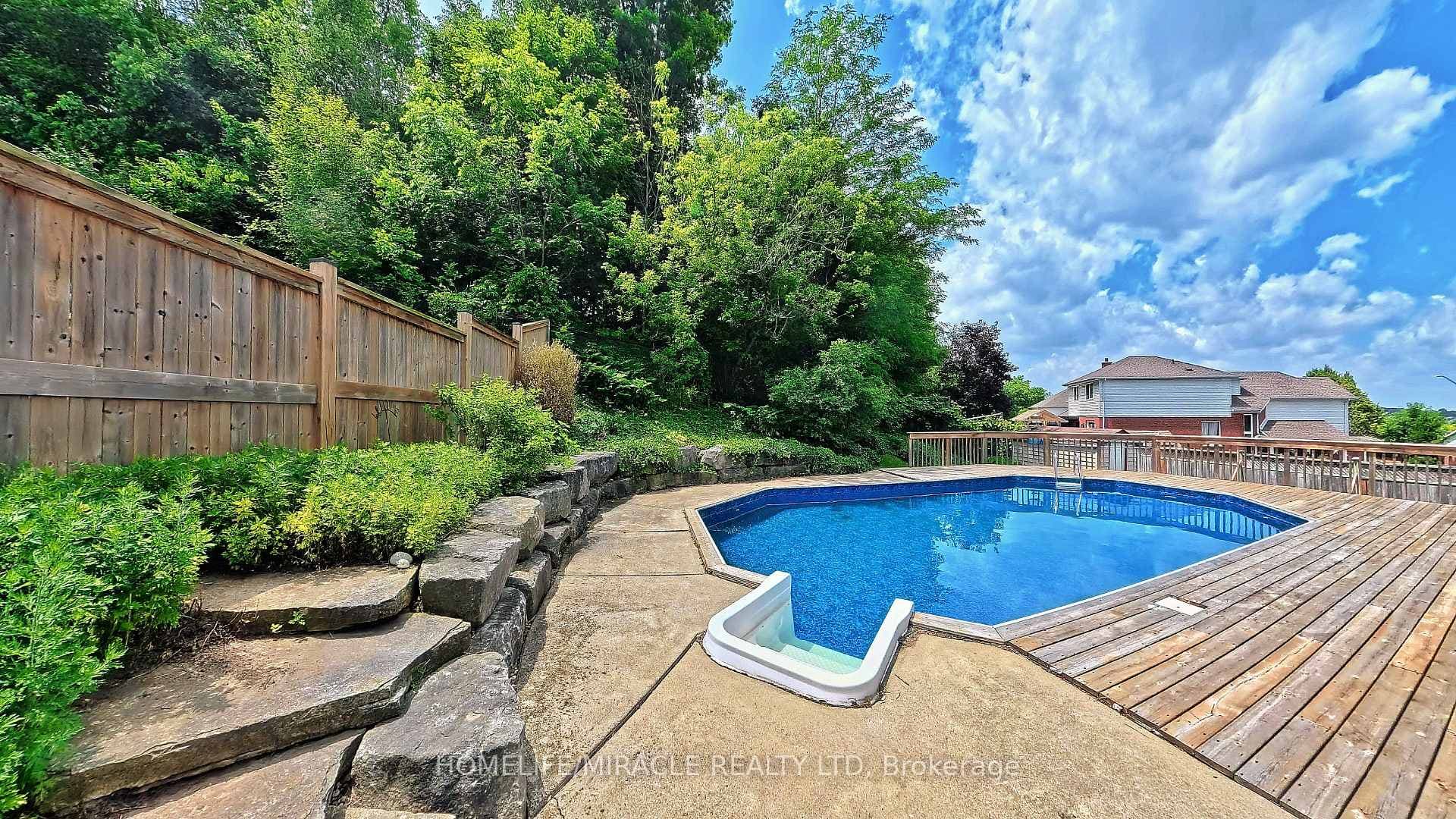 40 Mccormick Drive photo 43