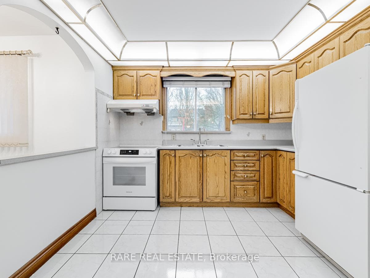 101 Hillmount Avenue photo 15