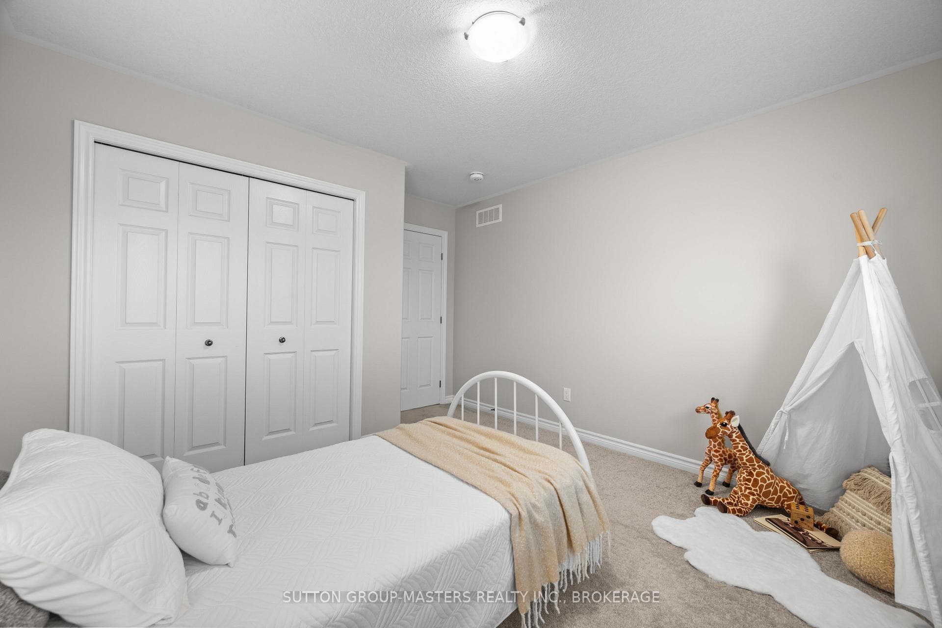 1705 Executive Avenue photo 29