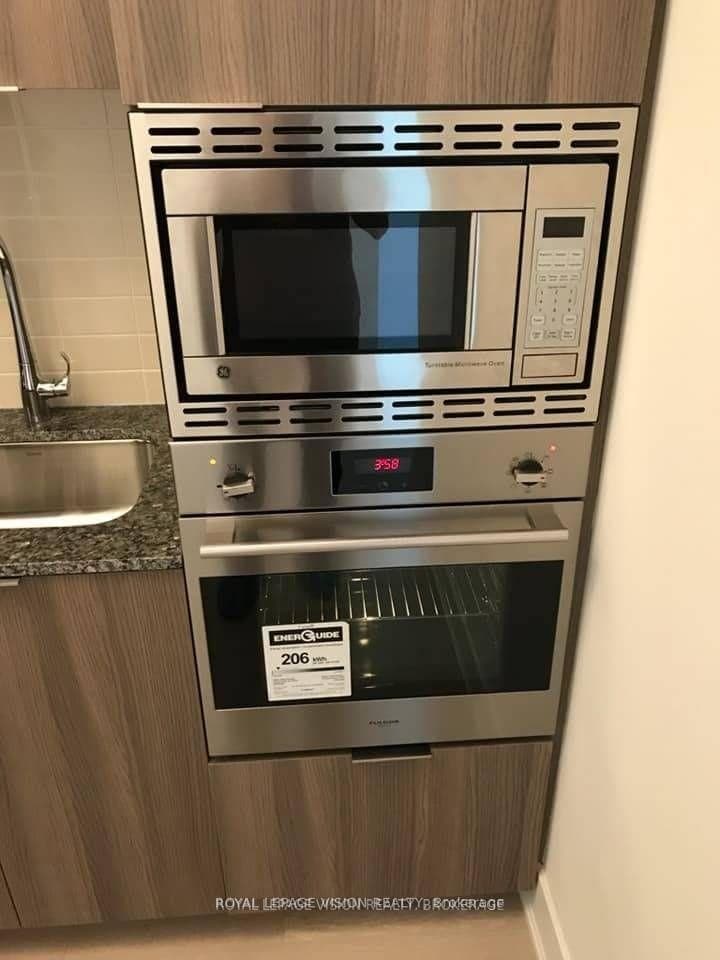 955 Bay Street Unit 1218 photo 7