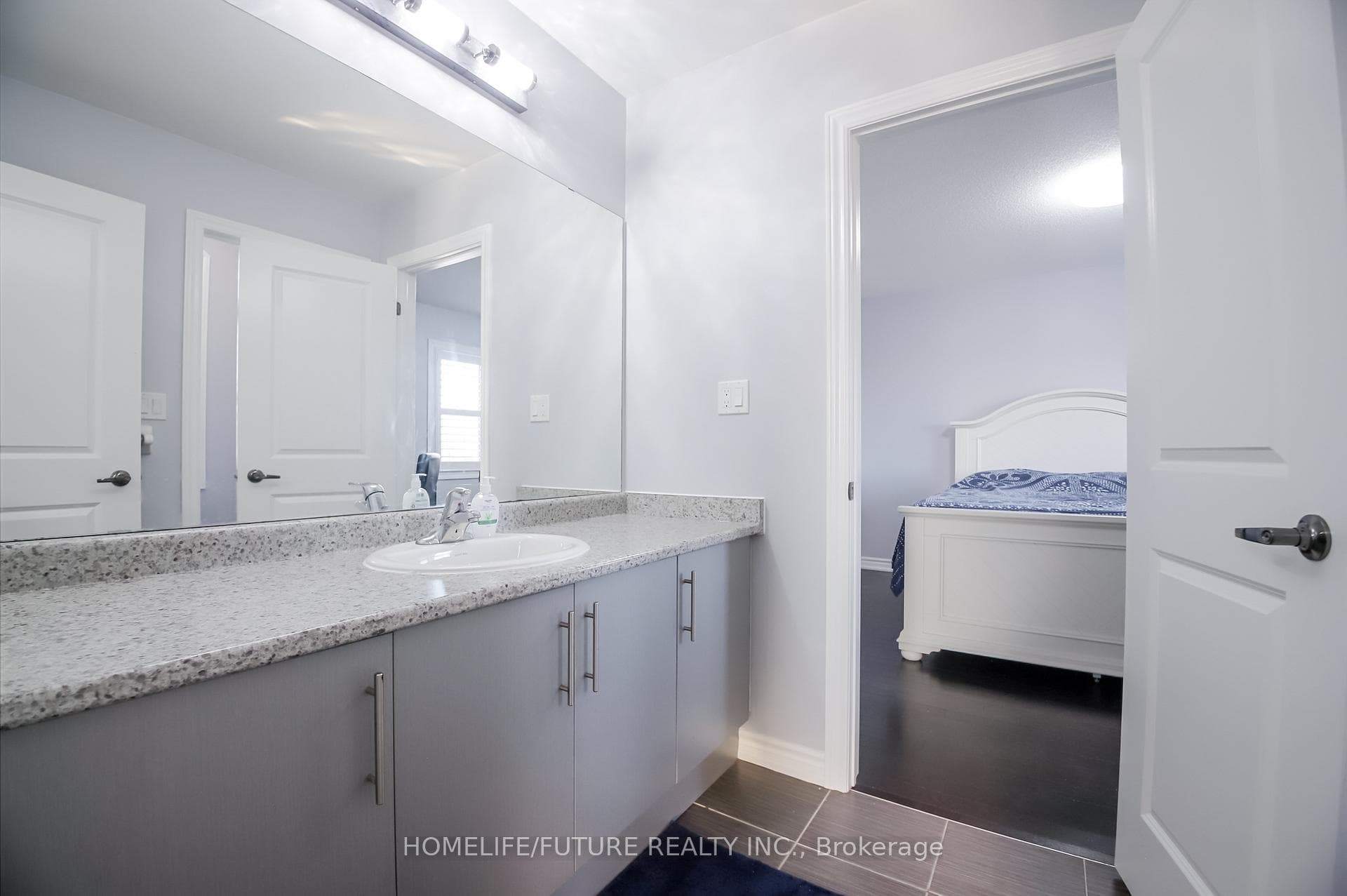 140 Ronald Hooper Avenue photo 31