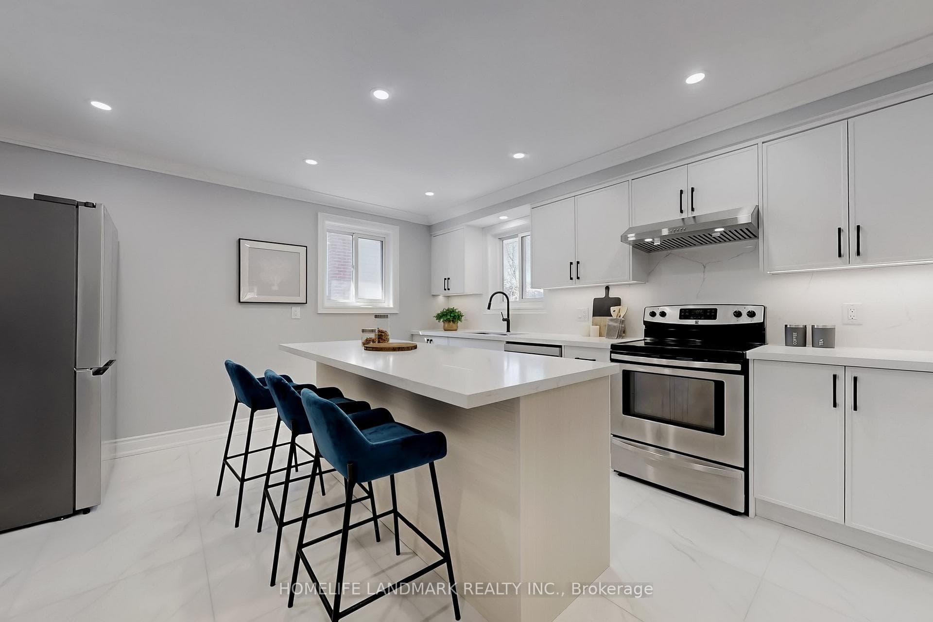 38 Pebblehill Square photo 12
