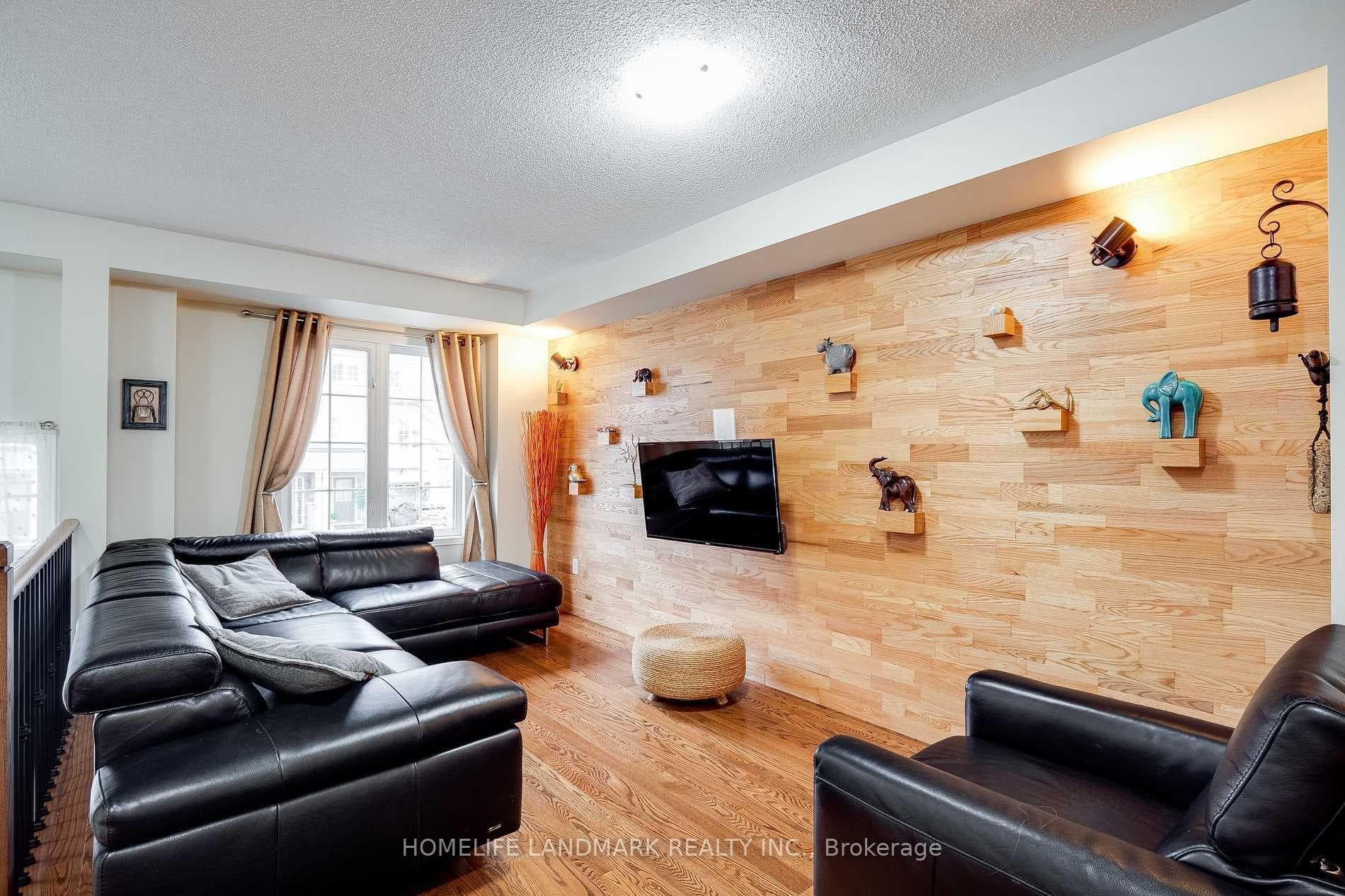 43 Wilkes Crescent photo 3