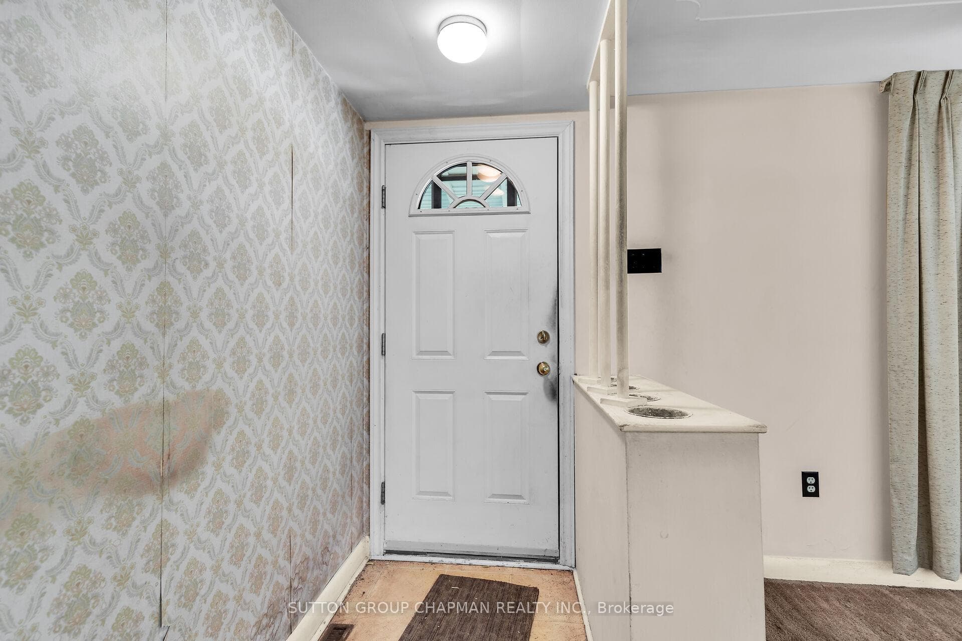 633 Donegal Drive photo 5