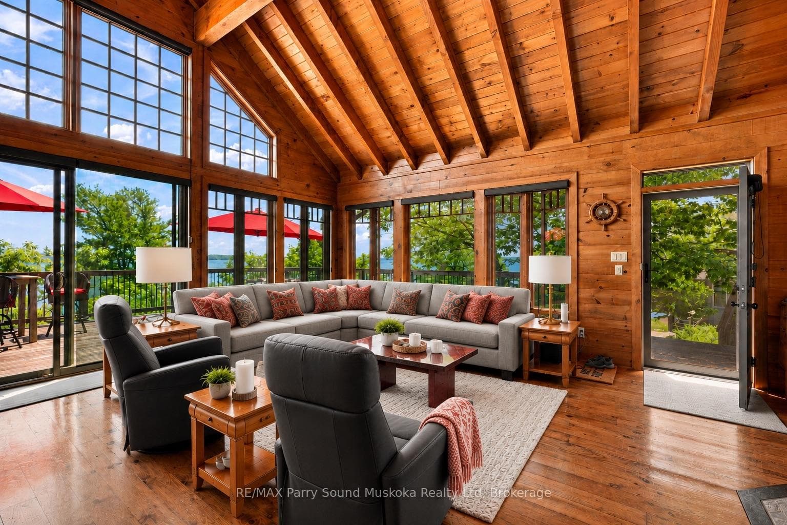 43 15C Island photo 3