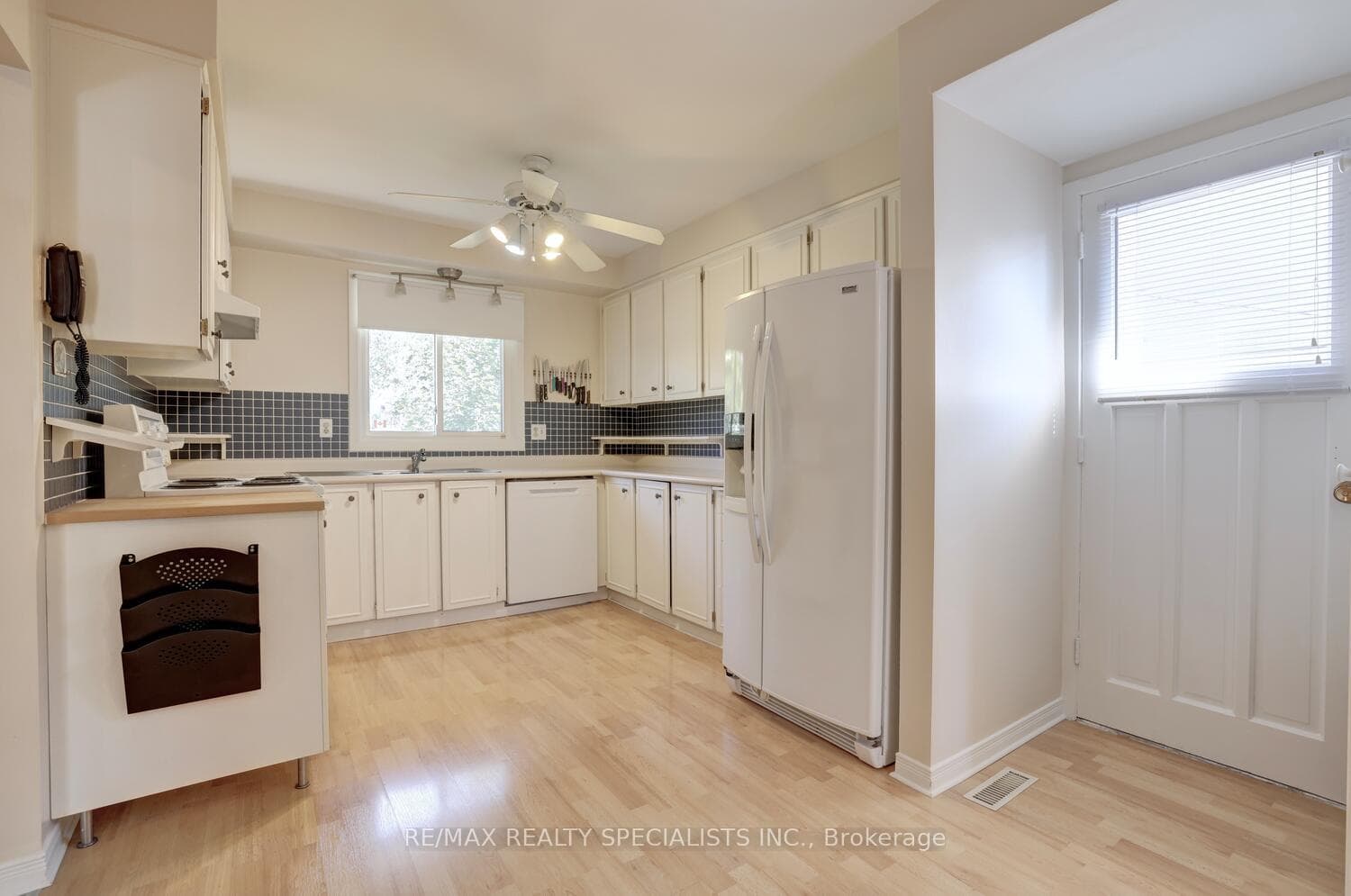 2312 Homelands Drive photo 12