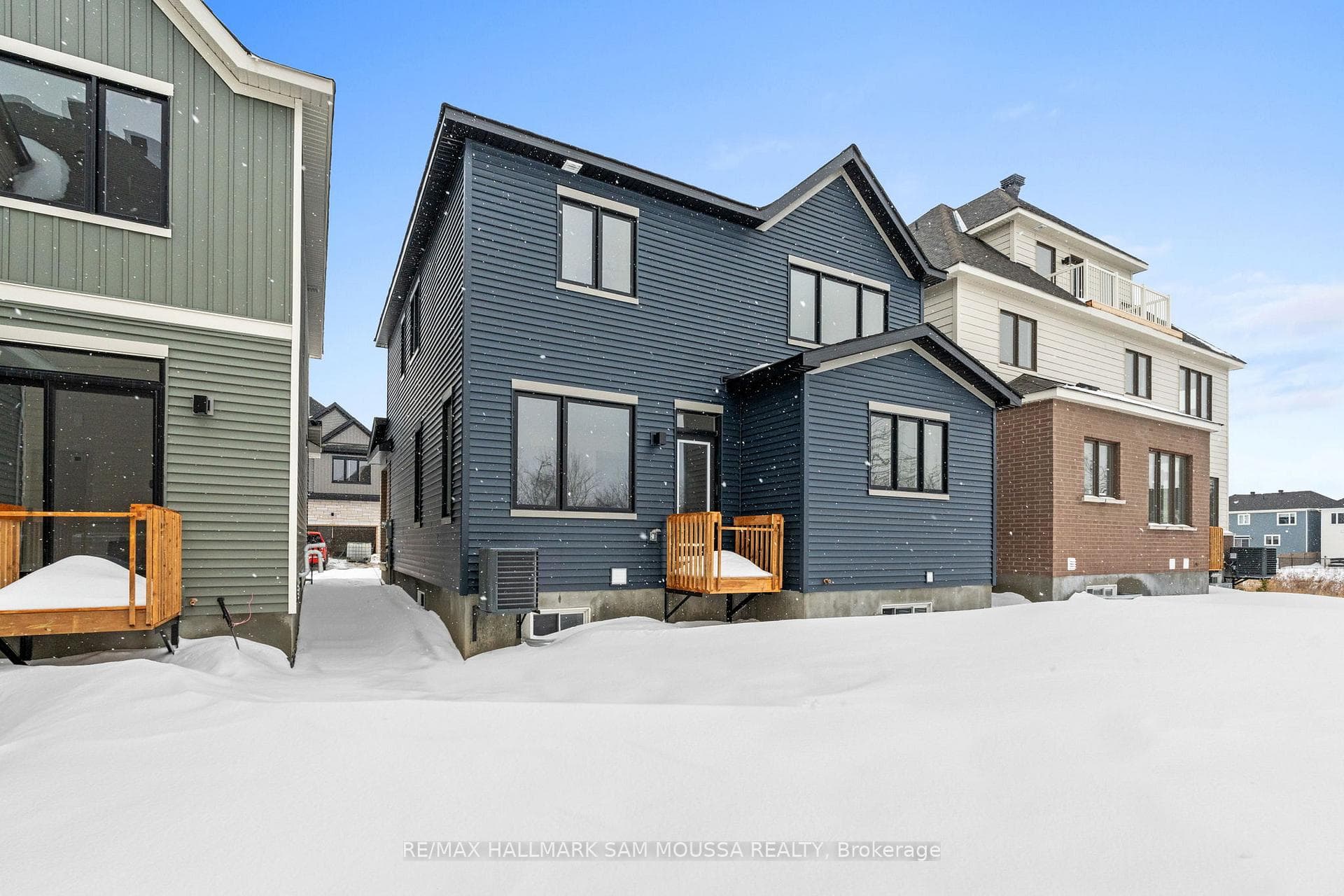 410 Euphoria Crescent photo 40