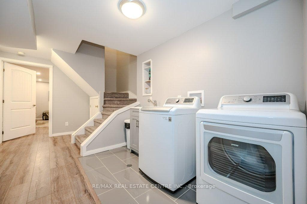 59 Julia Crescent photo 28