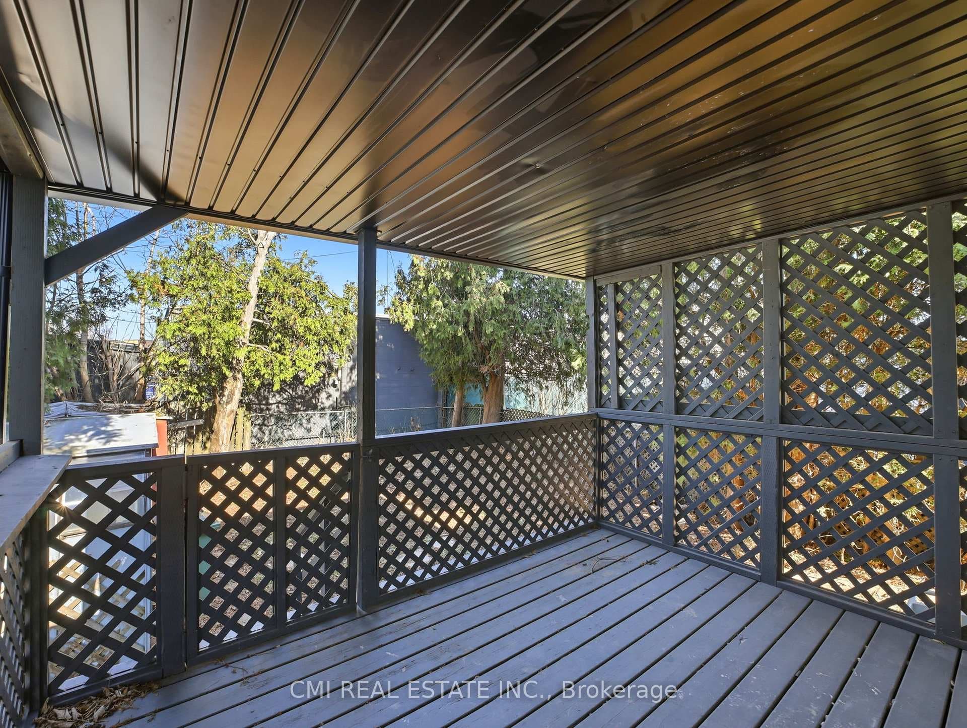 86 Adair Avenue photo 22