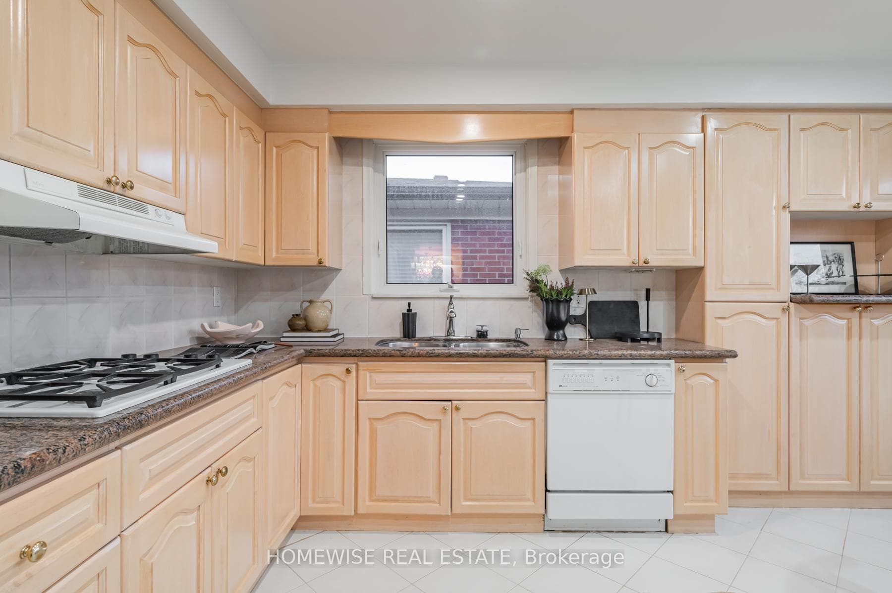10 Cedar Springs Grove photo 14