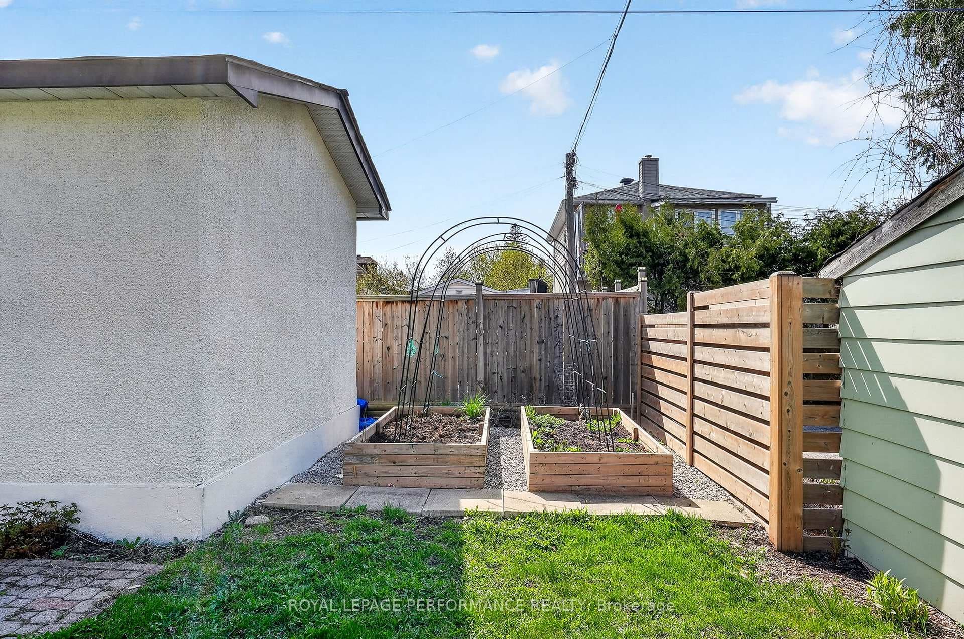 317 Shakespeare Street photo 39