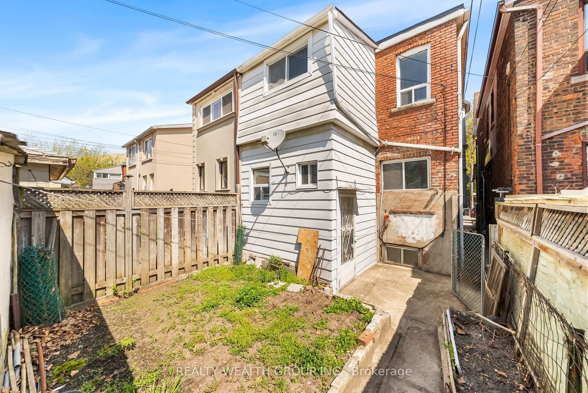 53 Hounslow Heath Road photo 26