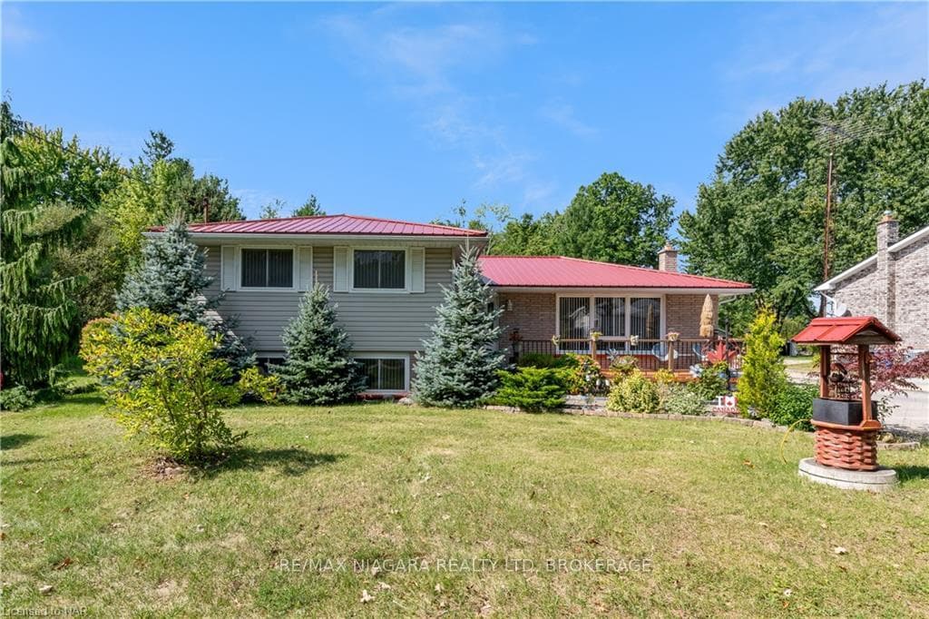 301 MATTHEWS Road photo 2