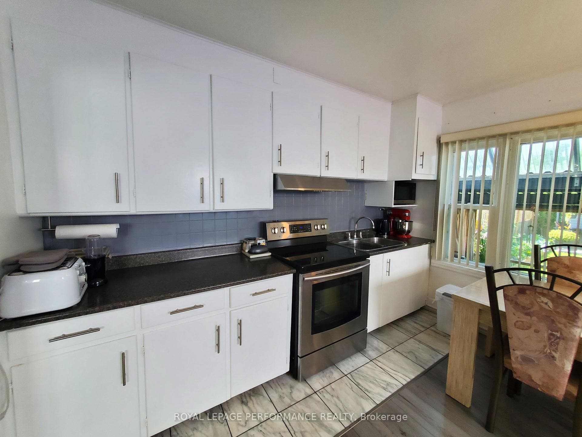 339 Louisa Street photo 14