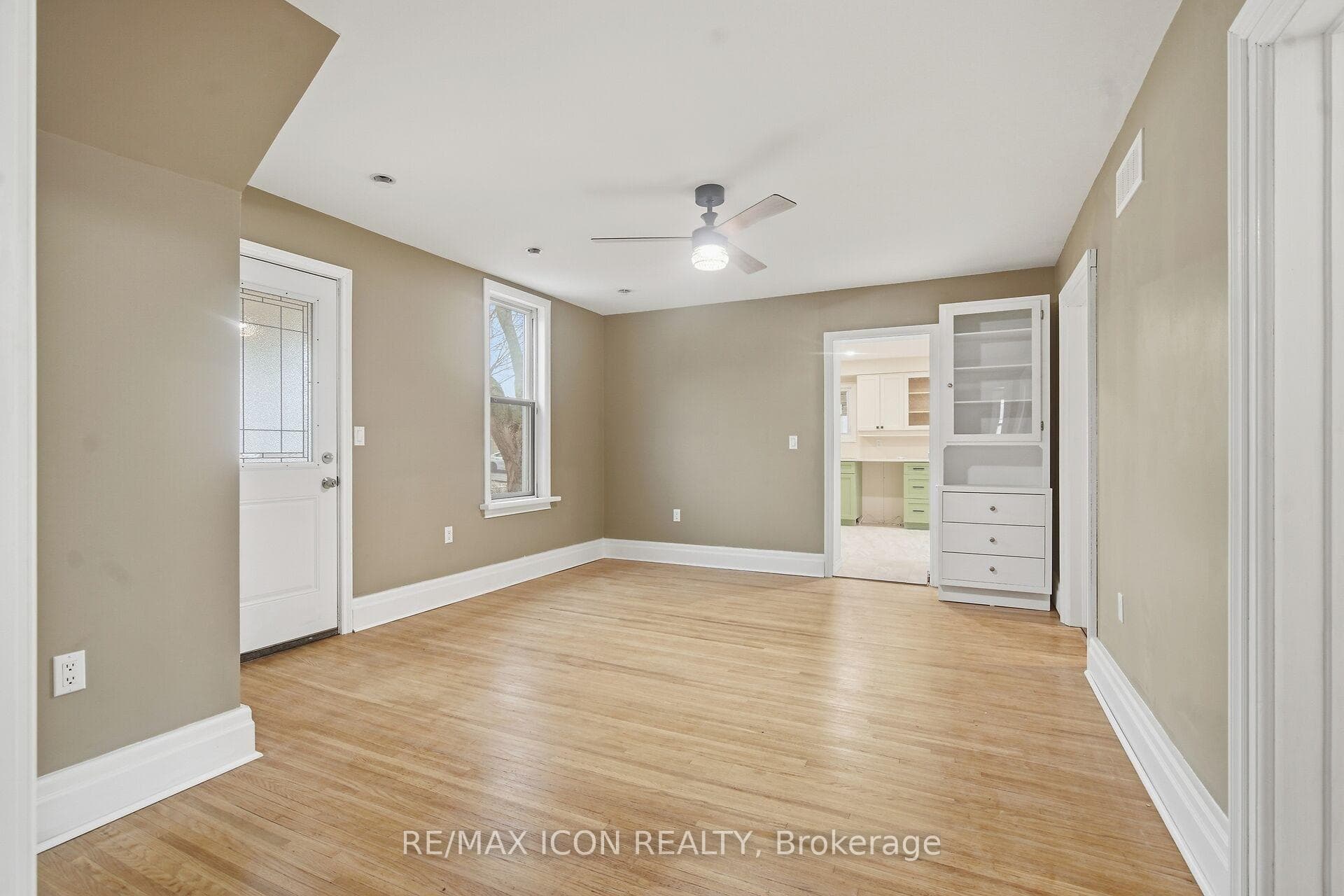 182 Maple Street photo 12