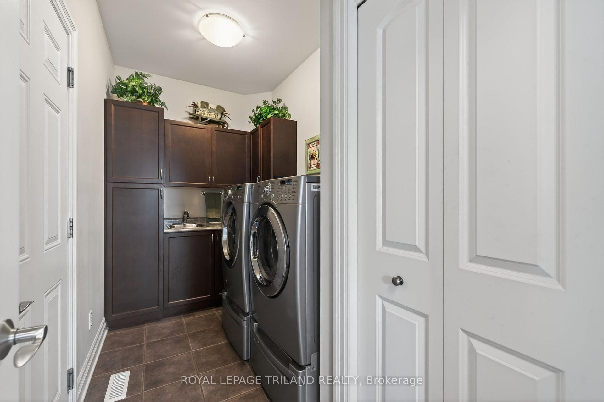 3278 Colonel Talbot Road Unit 202 photo 29