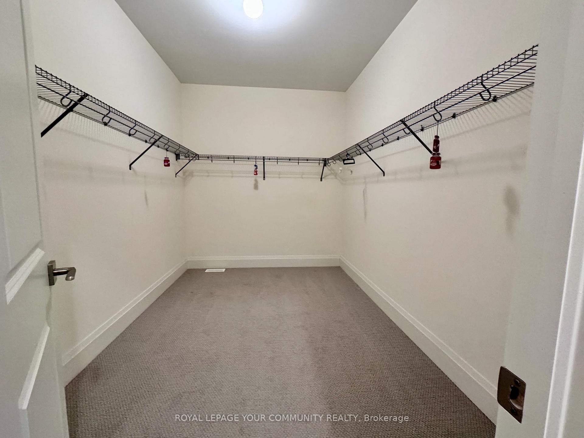 38 Elverton Crescent photo 4