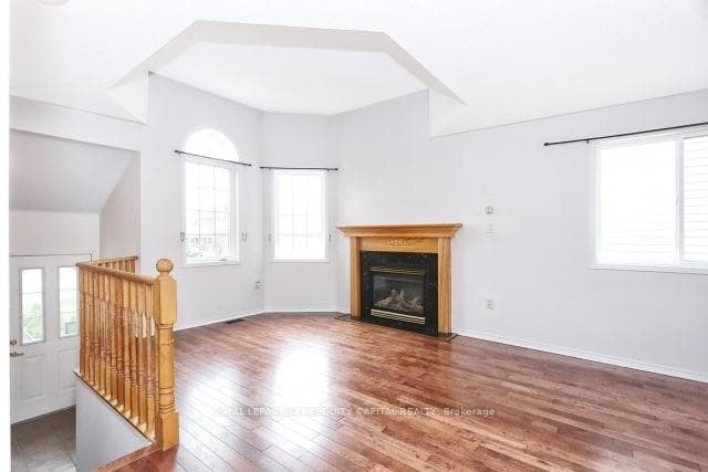 9 Catherine Drive Unit Main photo 3