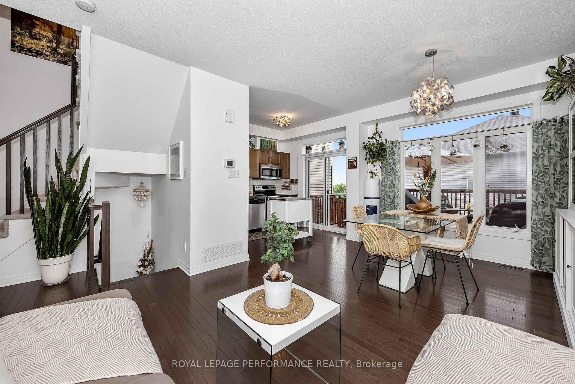 510 Knotridge Street photo 7