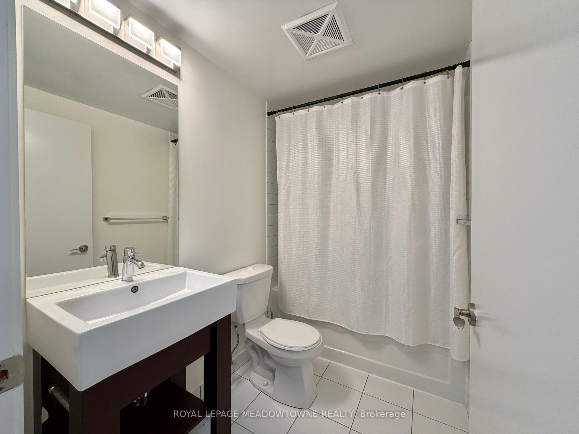 840 Queens Plate Drive Unit #1601 photo 11