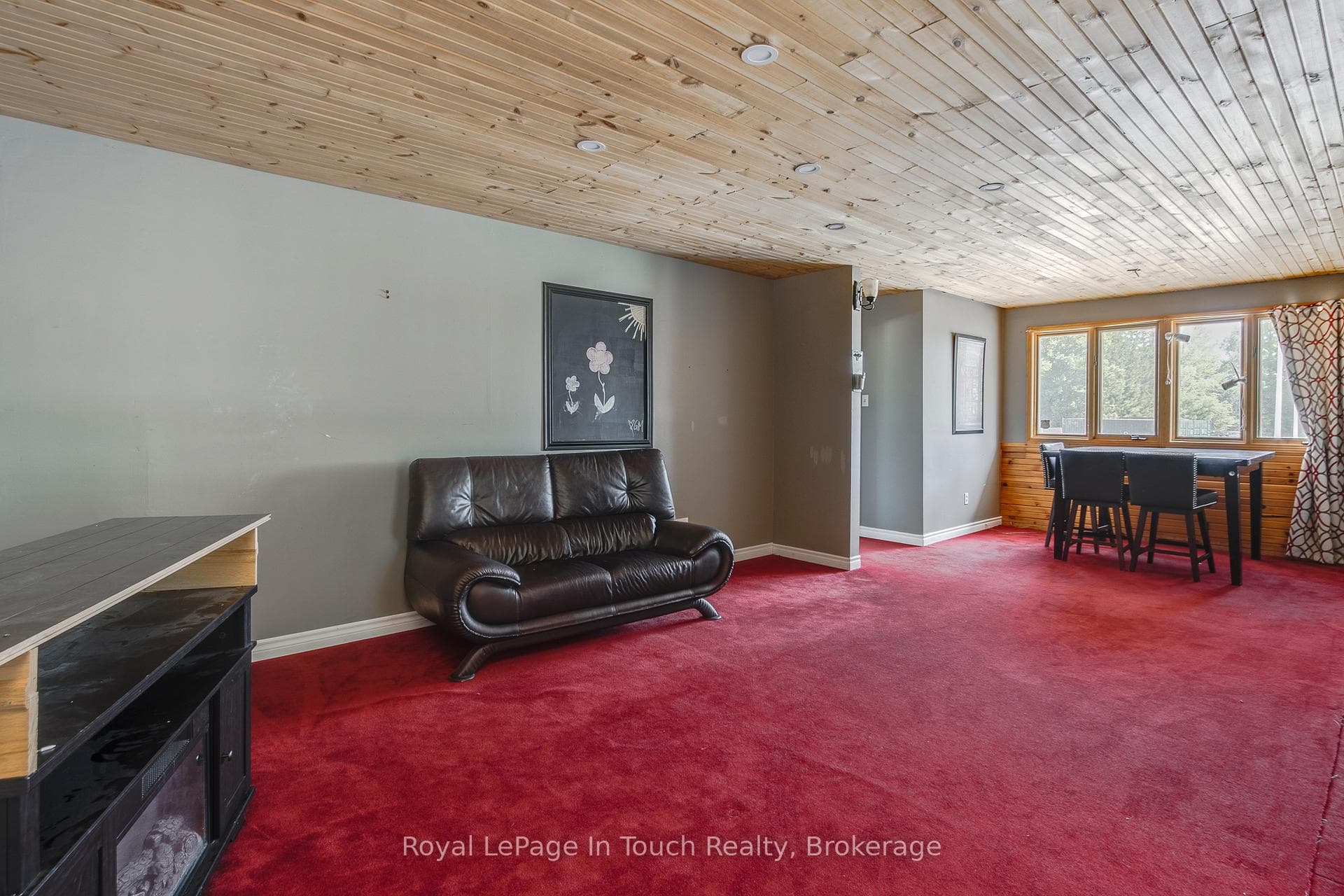 740 Balm Beach Road photo 19