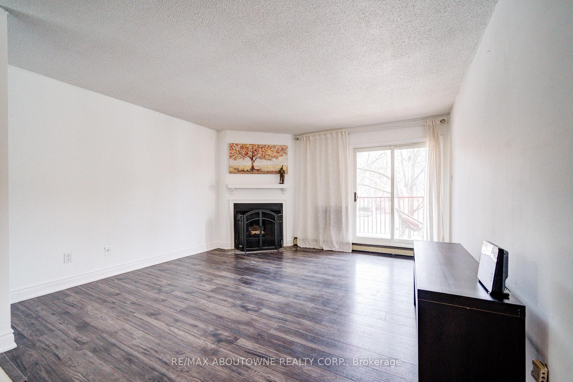 1514 Pilgrims Way Unit 521 photo 5