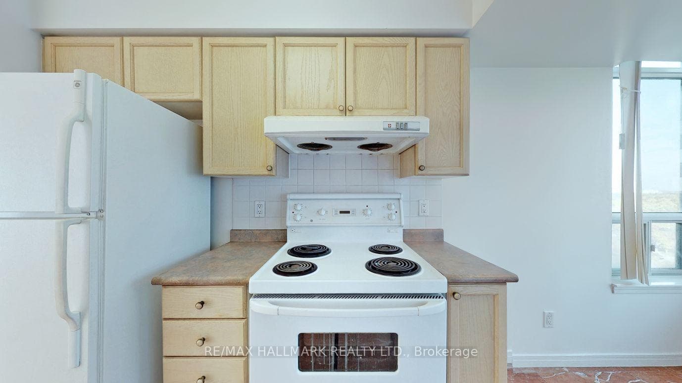 33 Empress Avenue Unit 1005 photo 14
