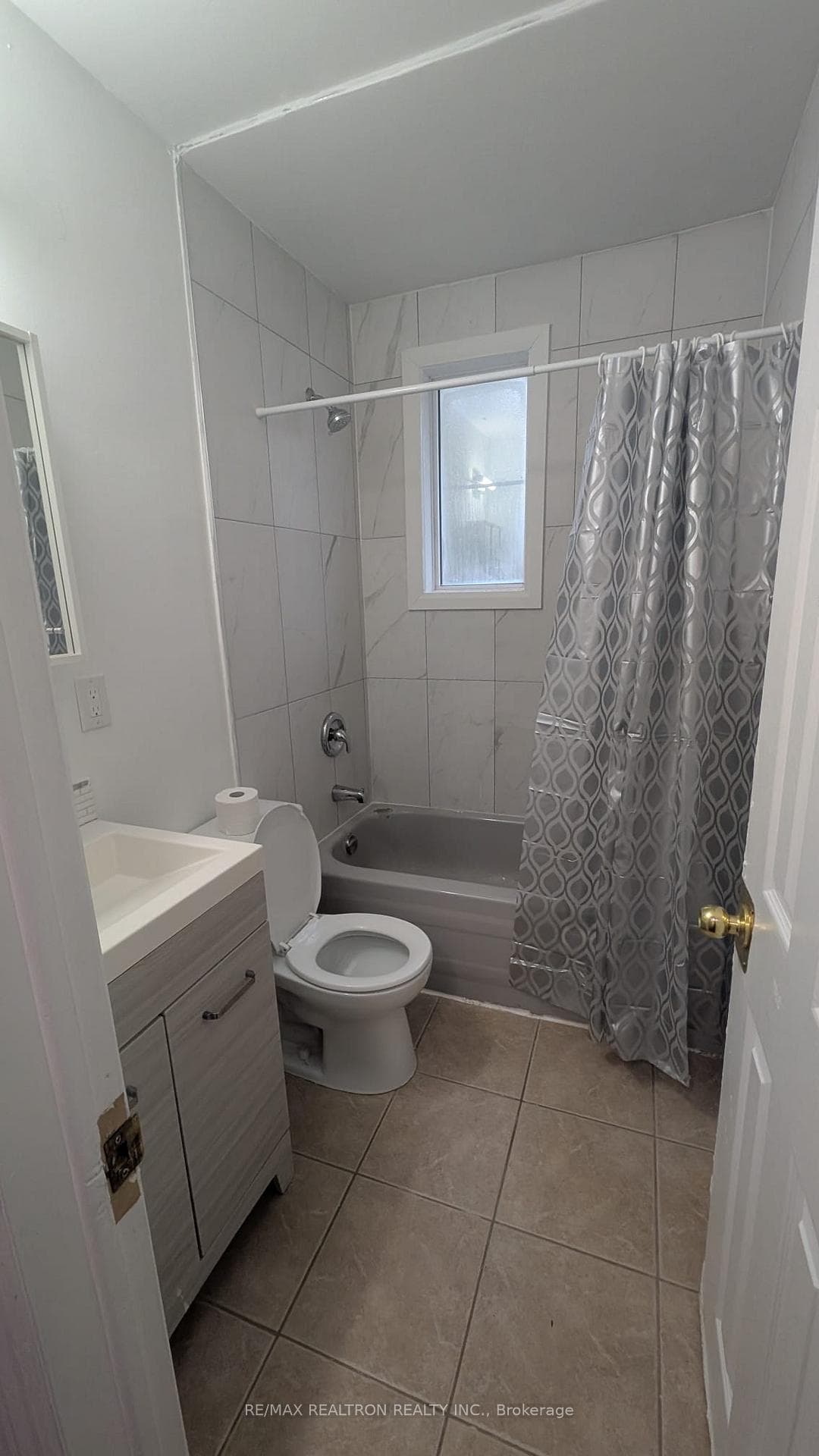 358 Browndale Crescent Unit MainFlr photo 18
