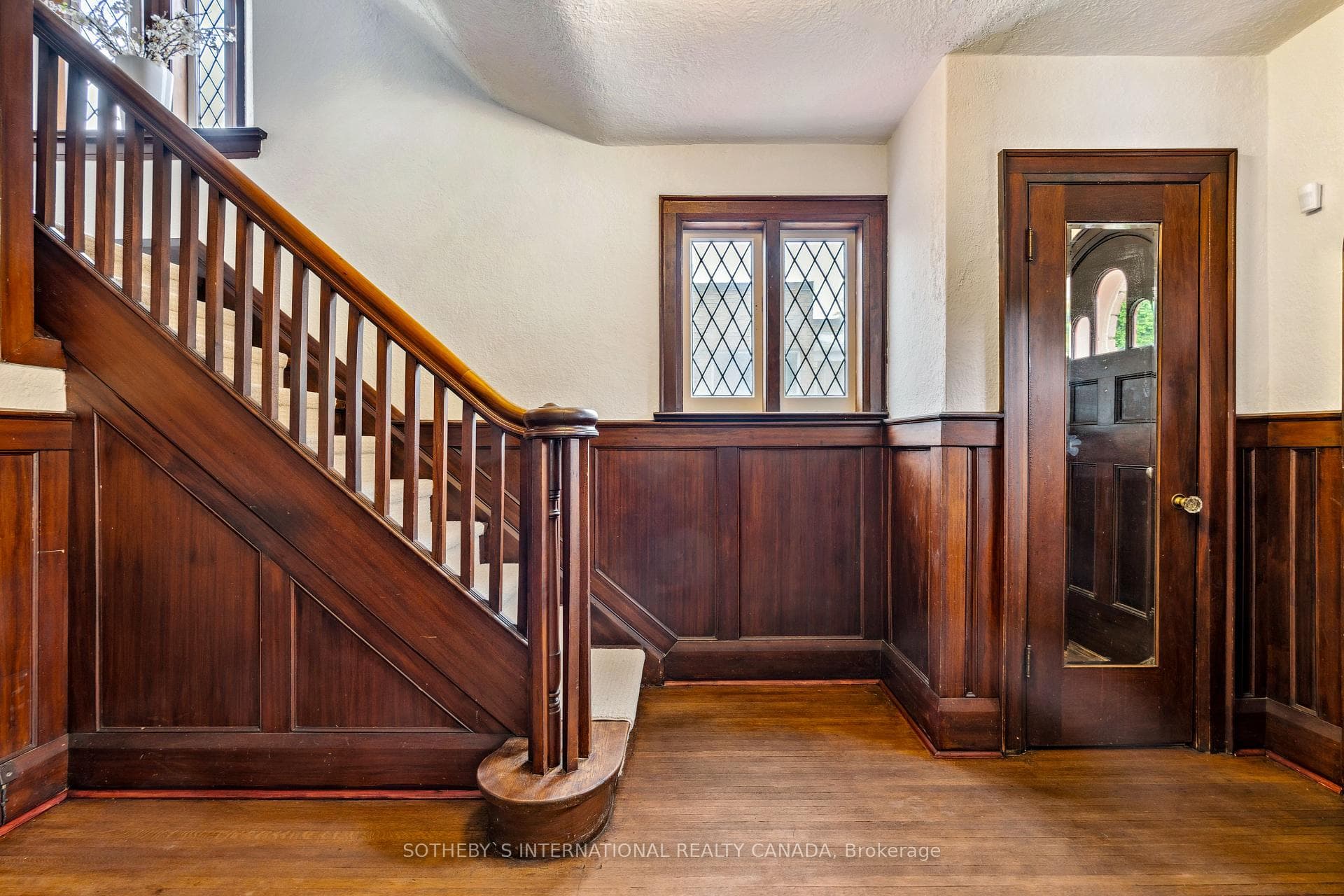 64 Duncannon Drive photo 2