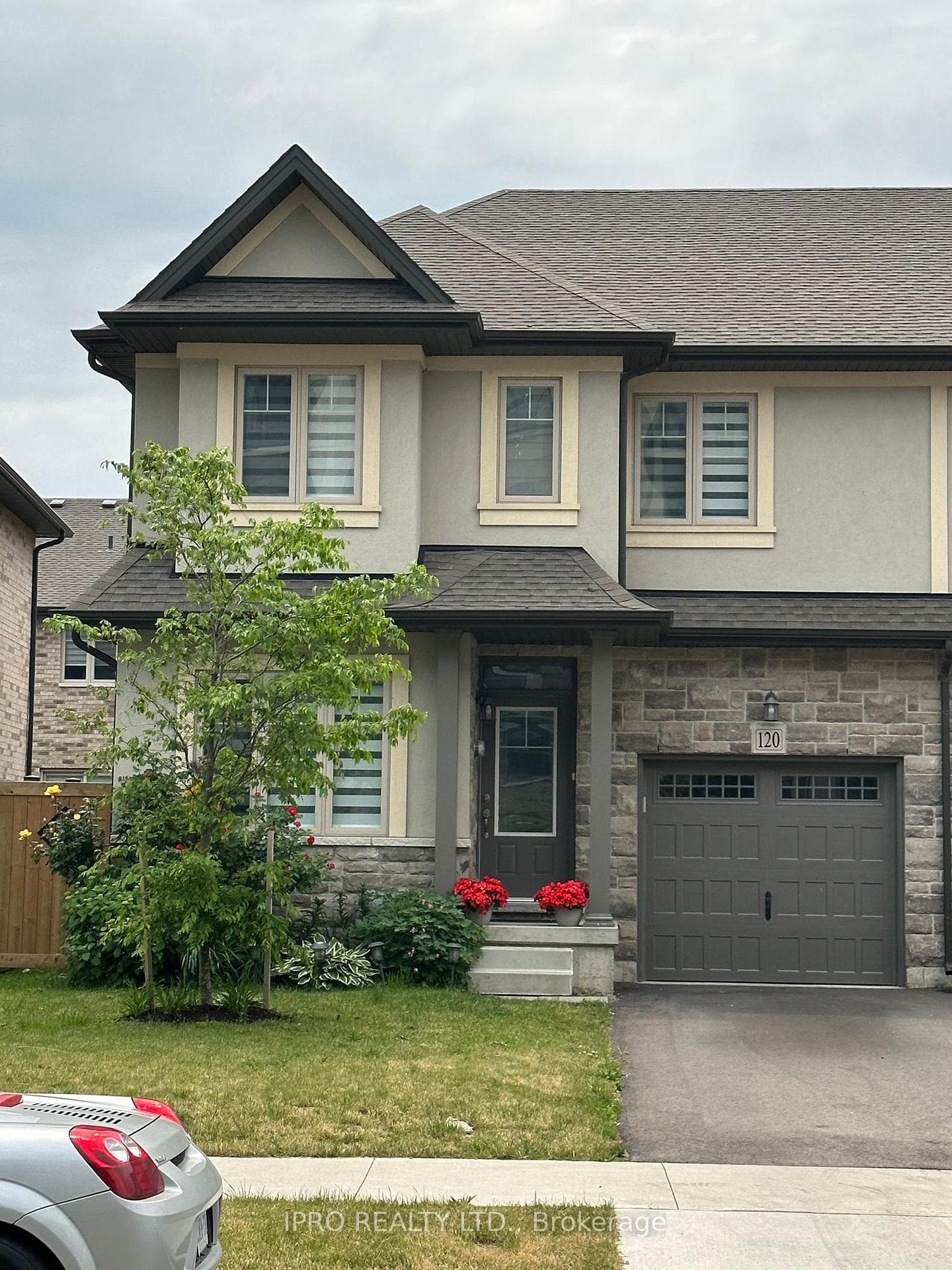 120 Shoreview Place photo 1