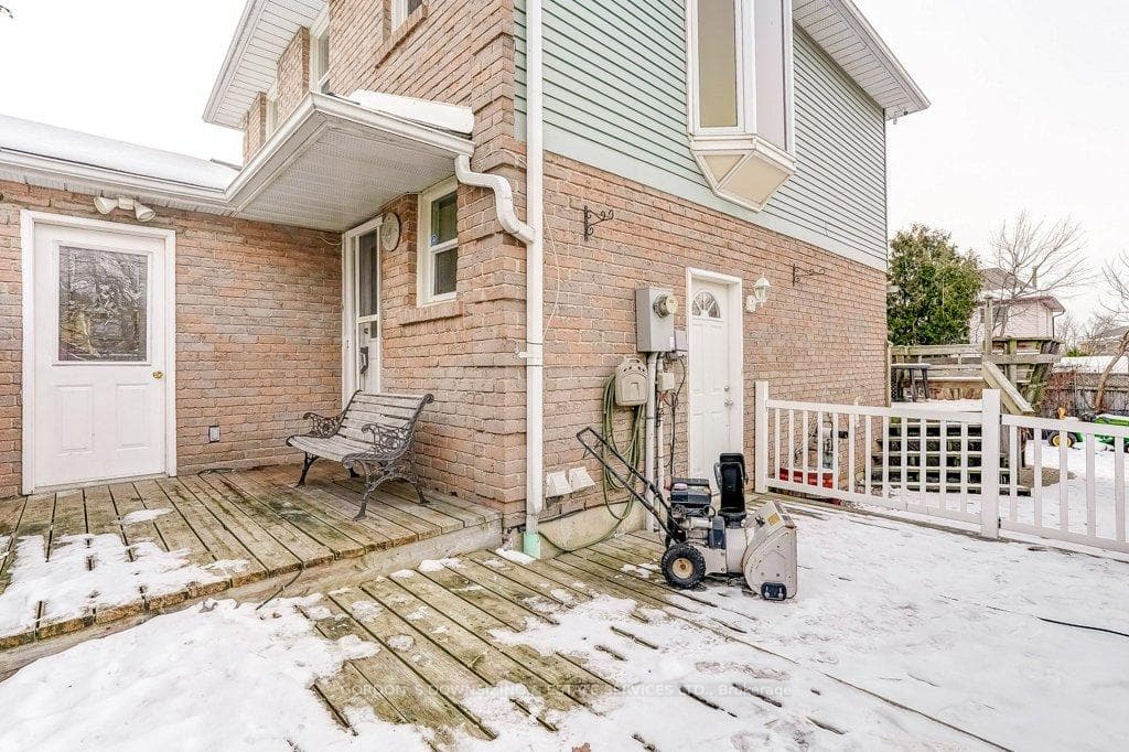 17 Roehampton Crescent photo 46