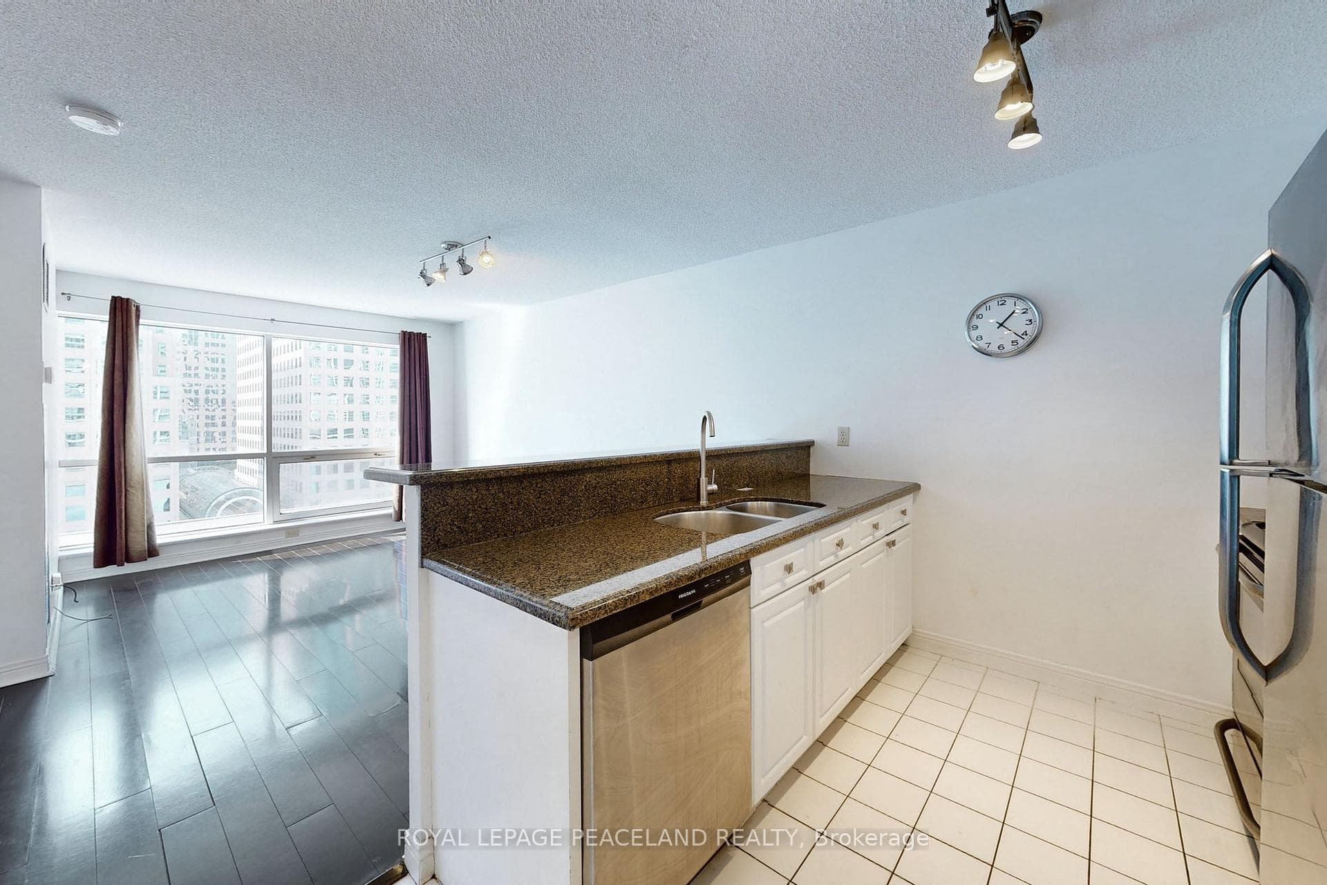 10 Queens Quay Unit 1009 photo 10