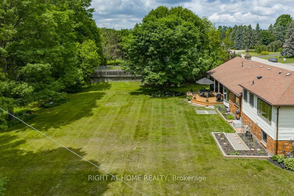 16 Snowberry Court photo 41