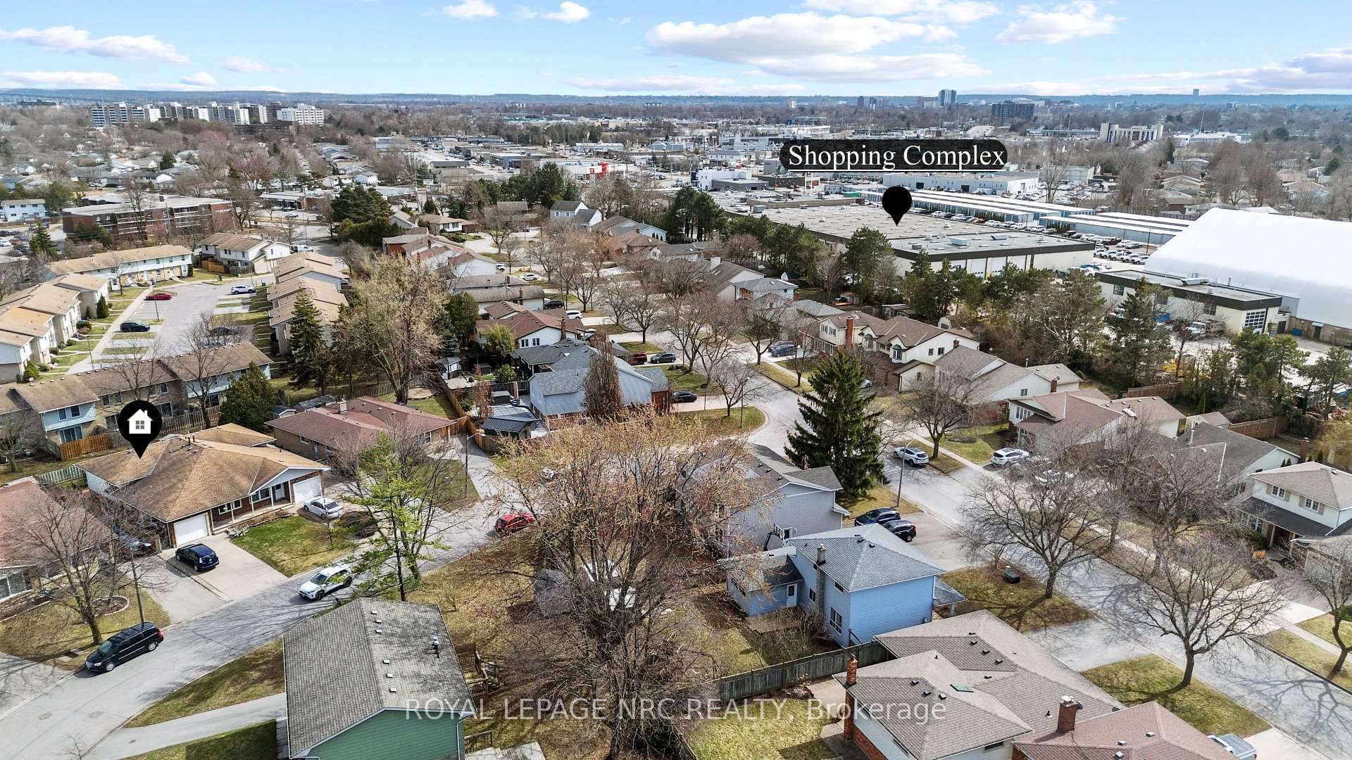 37 Greystone Crescent photo 2