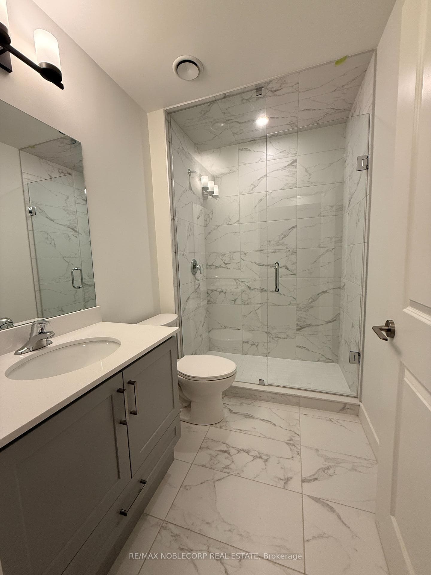 461 Green Road Unit 403 photo 7
