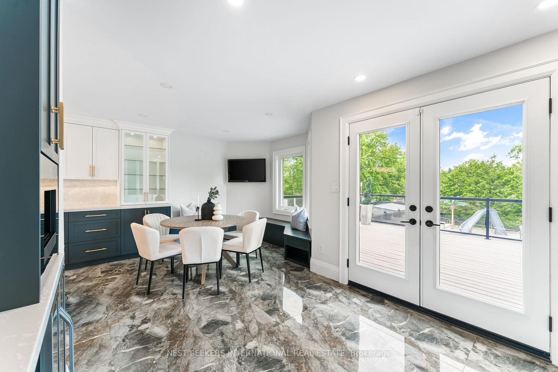 2269 Somers Boulevard photo 18