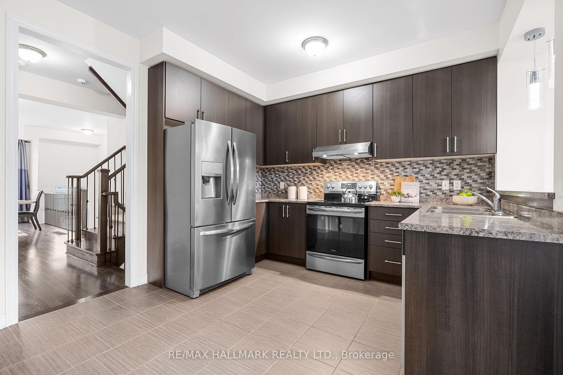 222 Inspire Boulevard photo 15