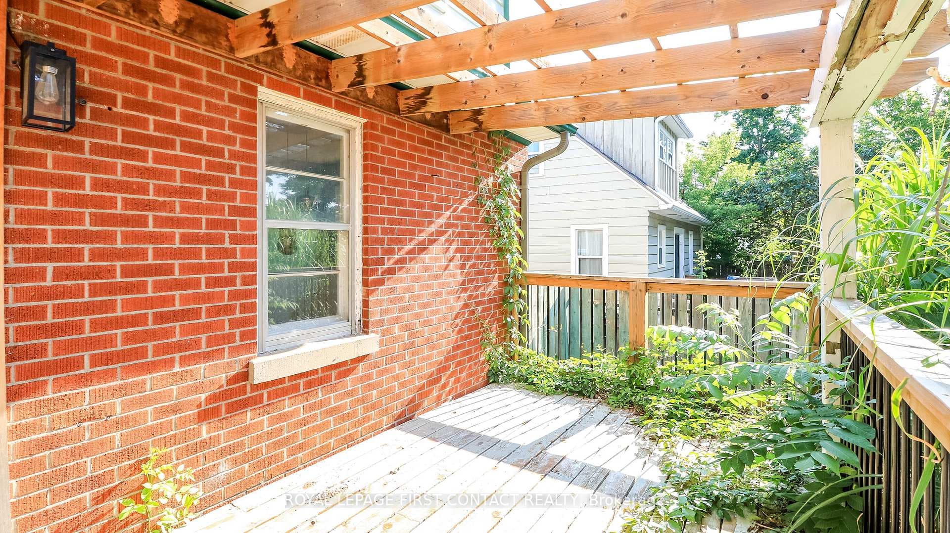 47 Campbell Avenue photo 7