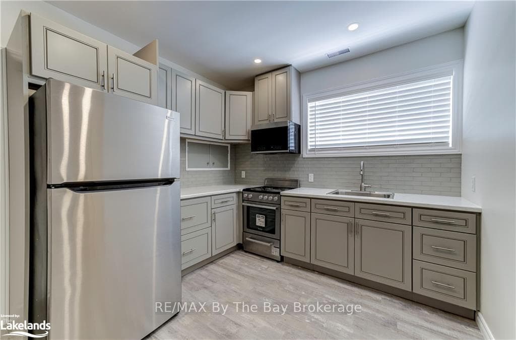 18 RIVERDALE Drive photo 28